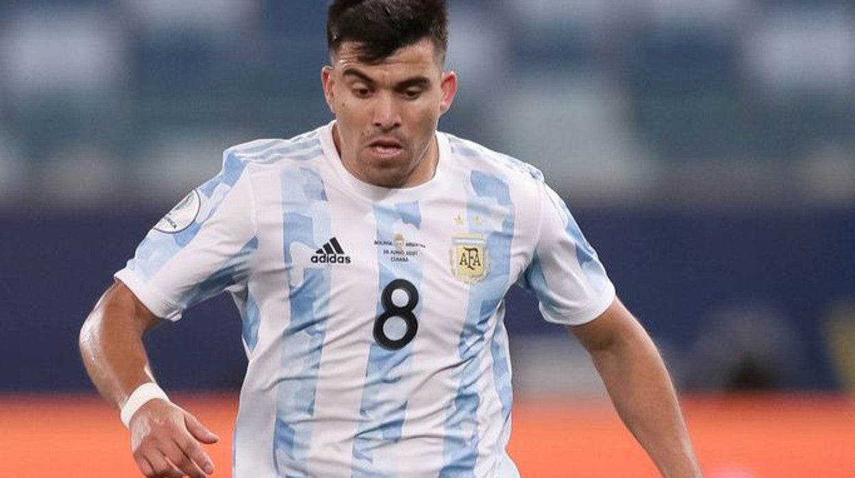 Acuña, en un partido de la selección argentina