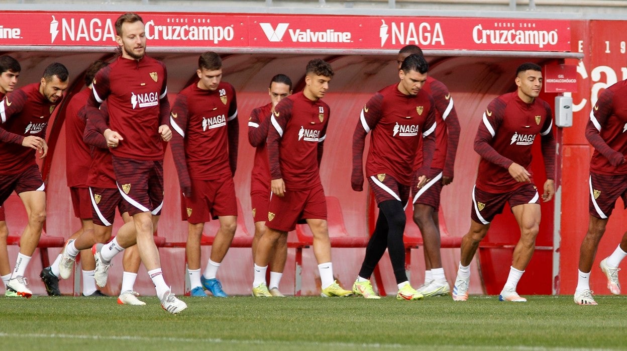 Los jugadores del Sevilla, en un entrenamiento pasado