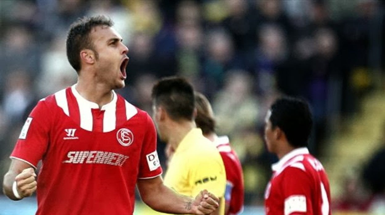 Juan Cala celebra un gol con el Sevilla FC en la temporada 2013-14