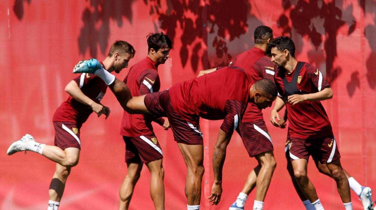 Los jugadores del Sevilla FC, en un entrenamiento de esta semana