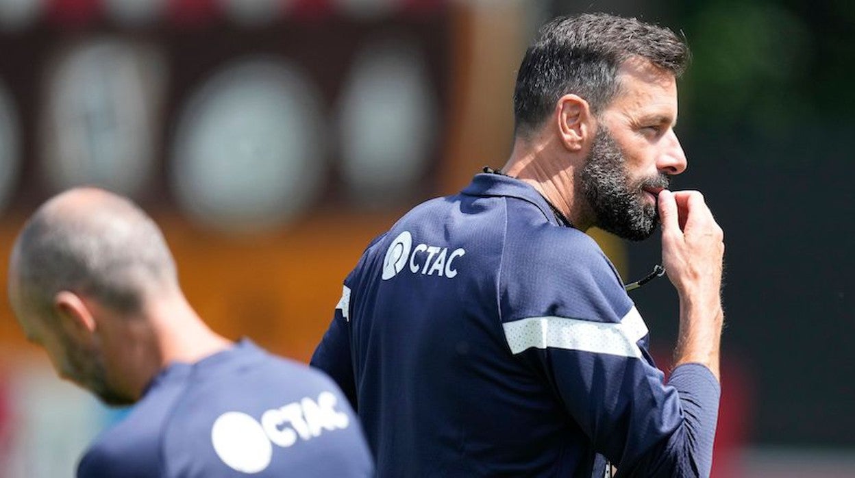 Van Nistelrooy en uno de los entrenamientos del PSV