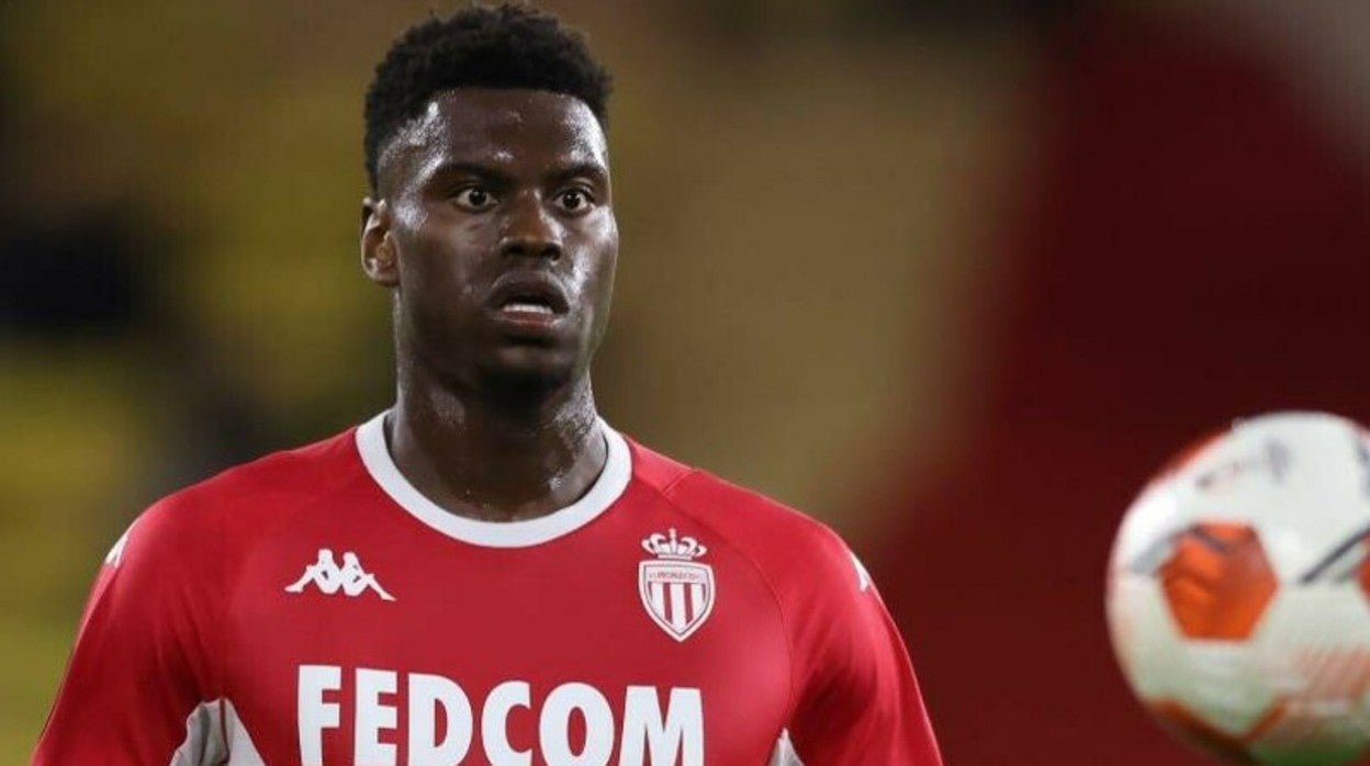 Benoit Badiashile, en un partido con el Mónaco