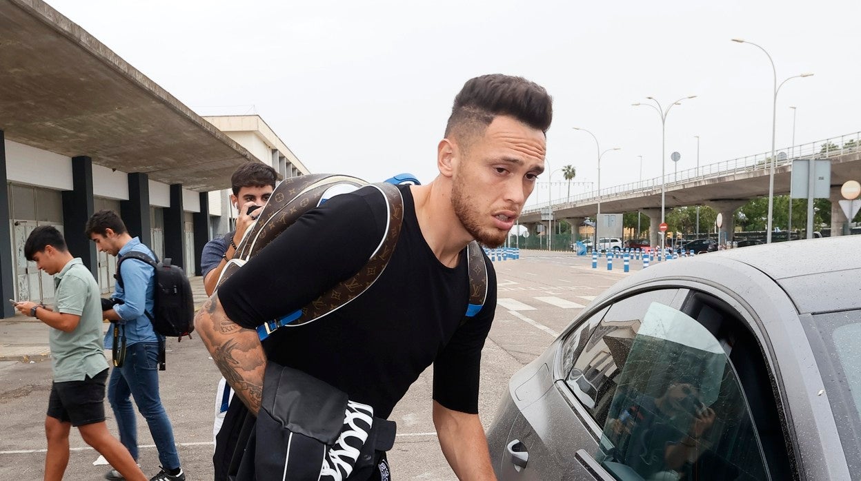 Ocampos a su llegada al aeropuerto para coger el avión hacia Amsterdam