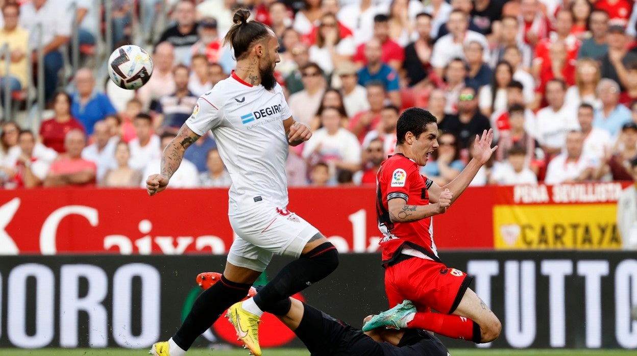 Sevilla - Rayo Vallecano, las notas de los jugadores: Dmitrovic evita mayor vergüenza