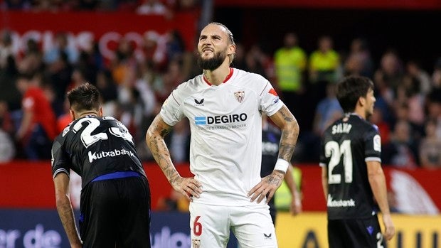 El Sevilla llega al parón en descenso