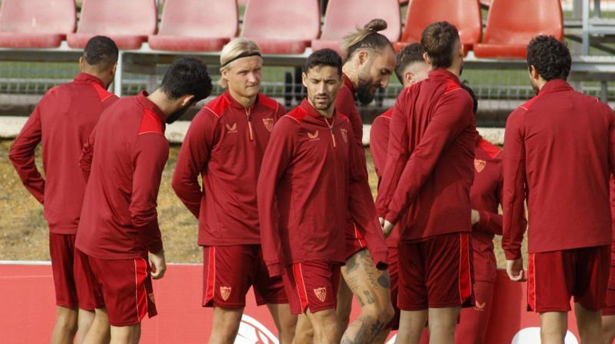 El Sevilla baraja varias salidas de cara al mercado de invierno