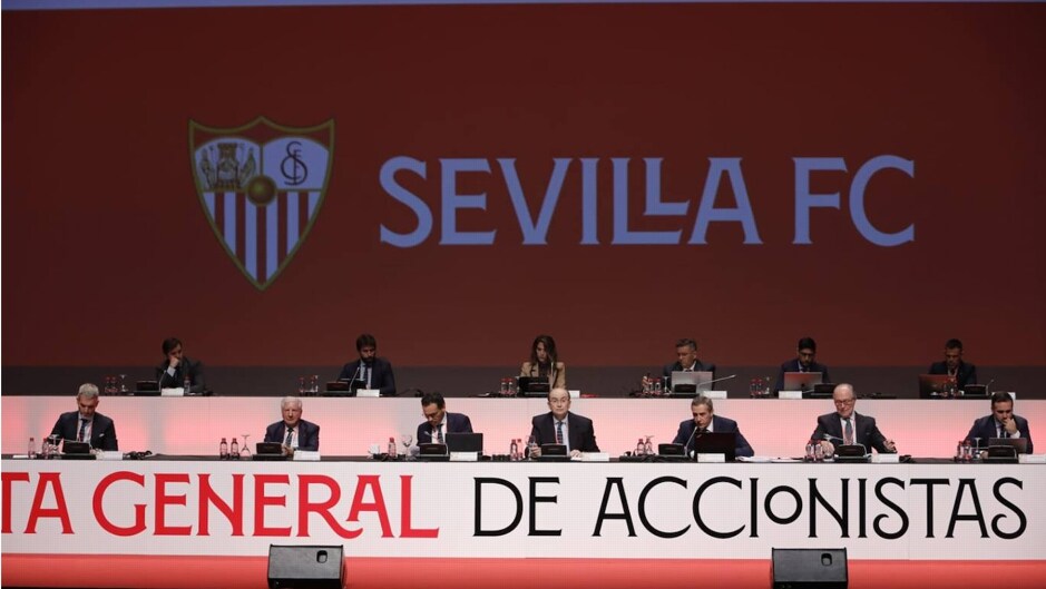 Así hemos contado la junta de accionistas del Sevilla FC