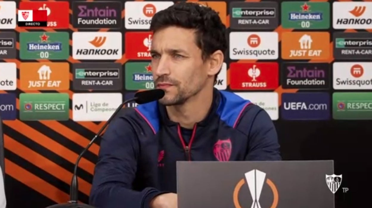 Jesús Navas, en la rueda de prensa oficial de la UEFA