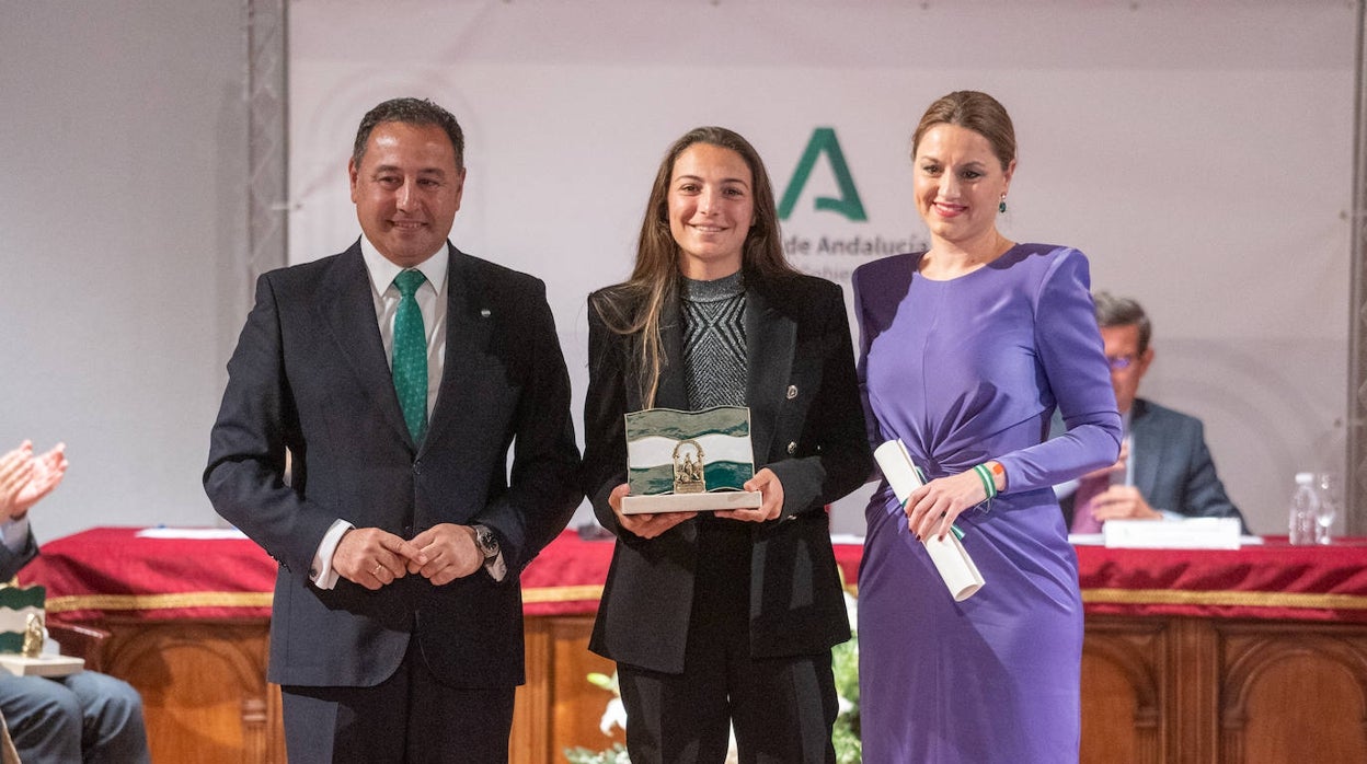 La Junta reconoce a Inma Gabarro con la Bandera de Andalucía del Deporte