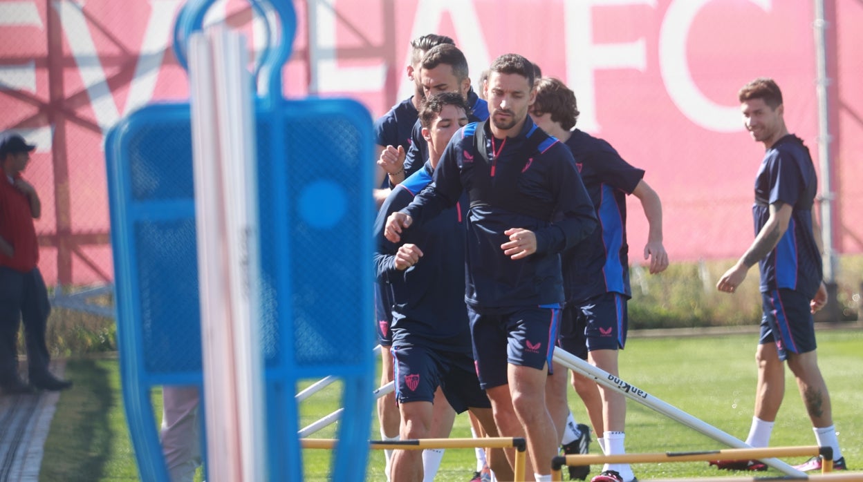 Entrenamiento del Sevilla previo al duelo ante el Almería