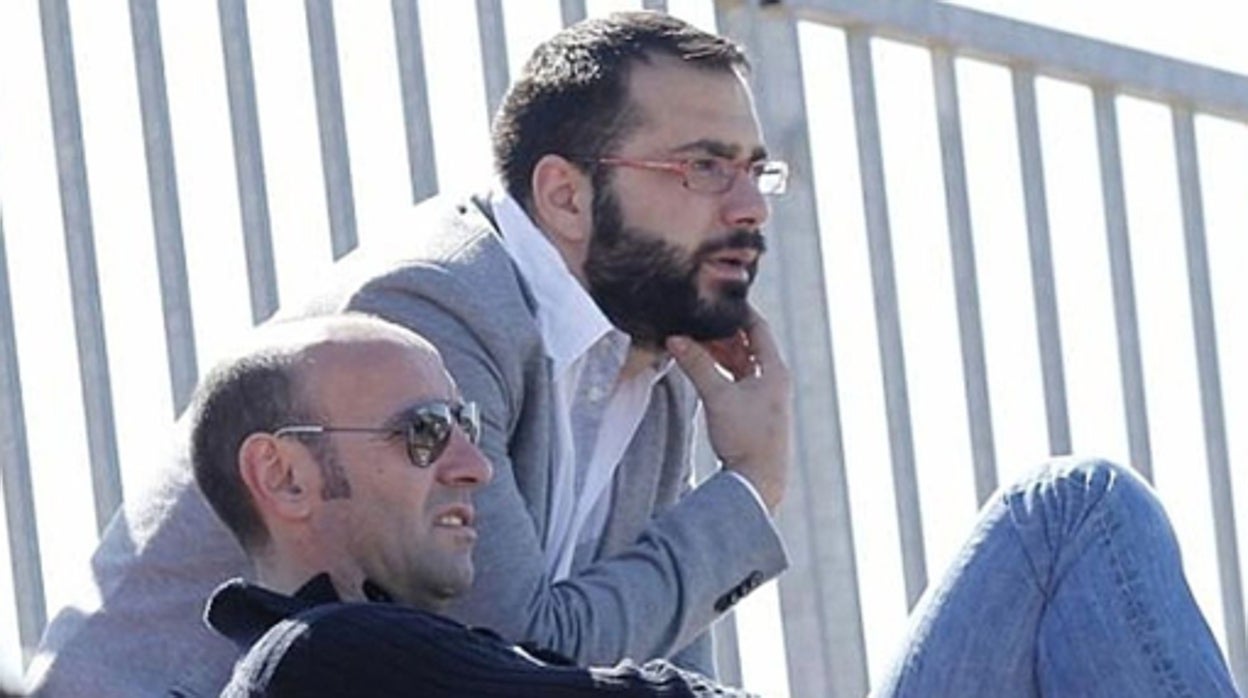 Víctor Orta, junto a Monchi