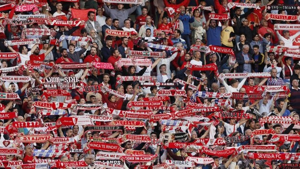 Pocos vuelos y especulación, los problemas de la afición del Sevilla FC para viajar a Budapest