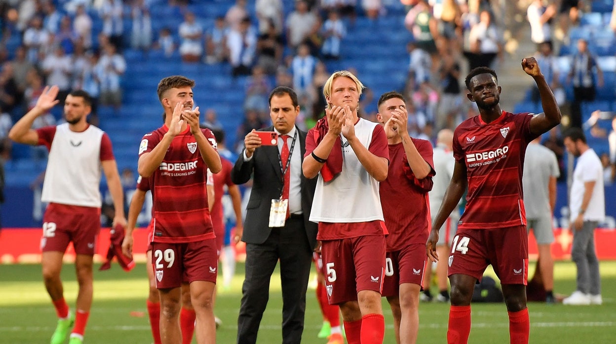 Nianzou, Dolberg, Kike Salas, Carmona y Rafa Mir tras el Espanyol - Sevilla