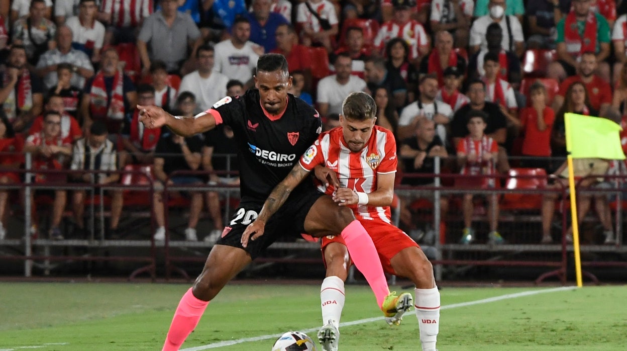 Fernando, durante el Almería - Sevilla de la pasada temporada