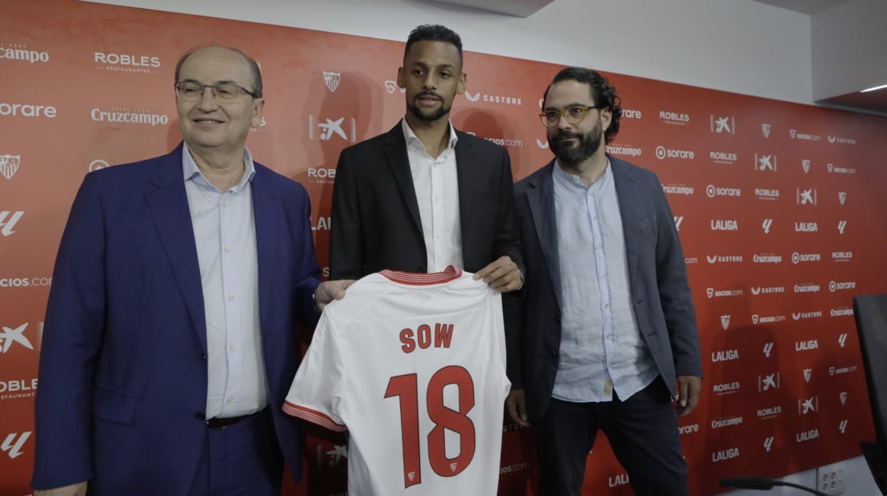 Presentación de Djibril Sow con el Sevilla FC: vídeo en directo, streaming, declaraciones y rueda de prensa