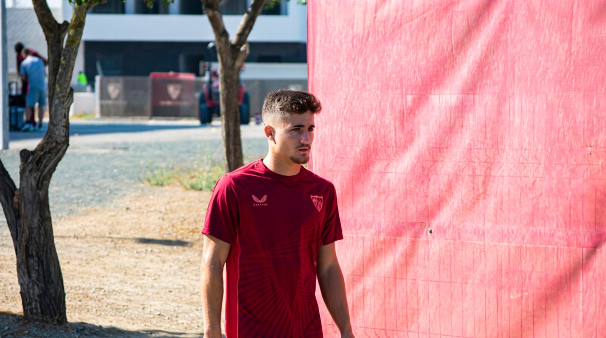 Iván Romero, en la ciudad deportiva del Sevilla