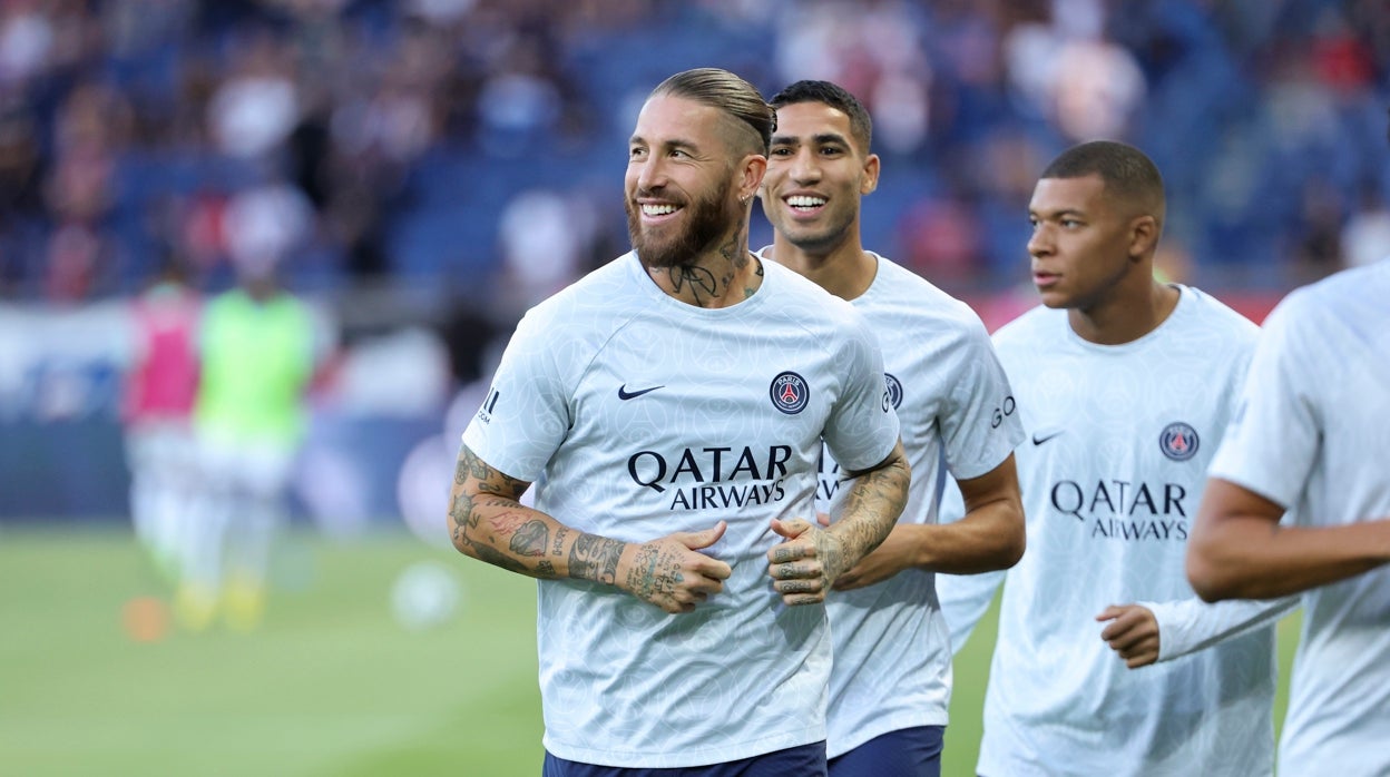 Sergio Ramos calentando con el París Saint Germain