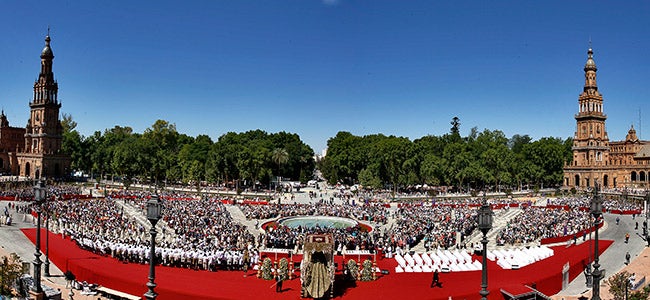 31 de mayo de 2019: cinco años del día que la Macarena visitó la Plaza de España