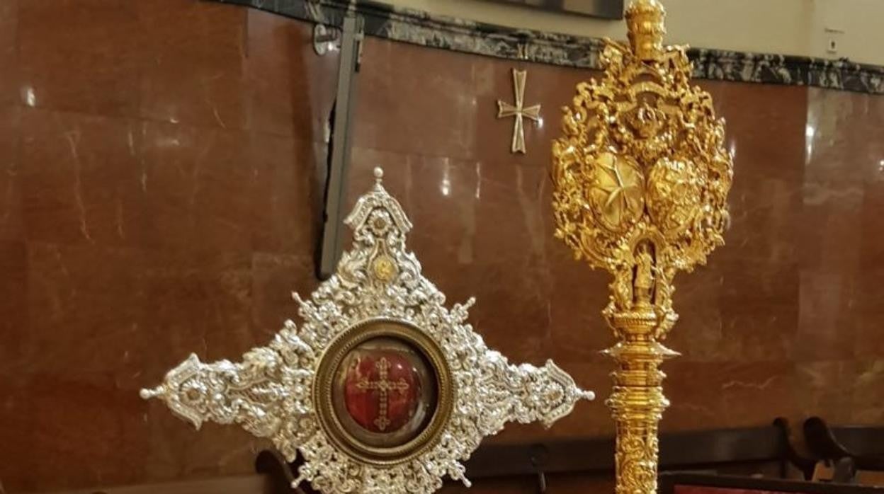 Imagen del Lignum Crucis que ya custodia y venera la hermandad el Gran Poder de Sevilla