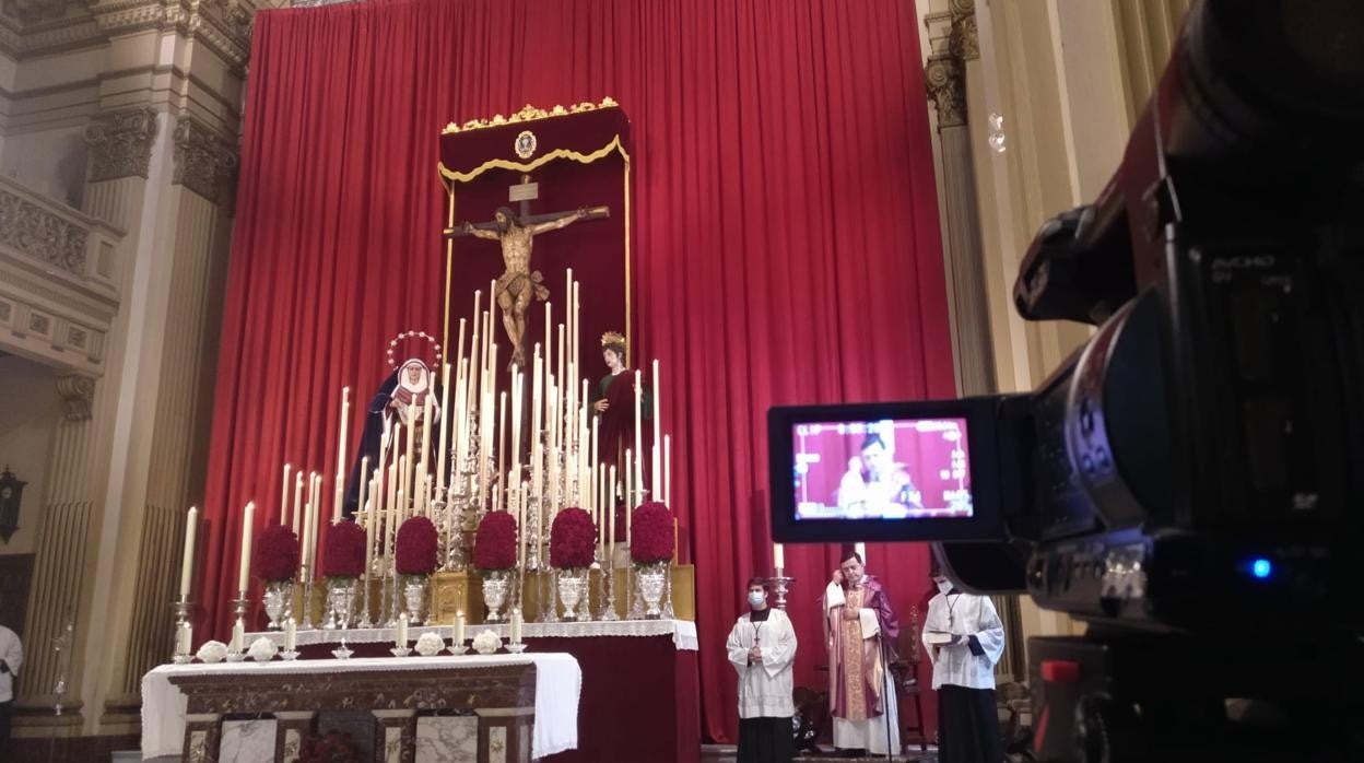 Alejandra Navarro González de la Higuera: Las redes de Dios