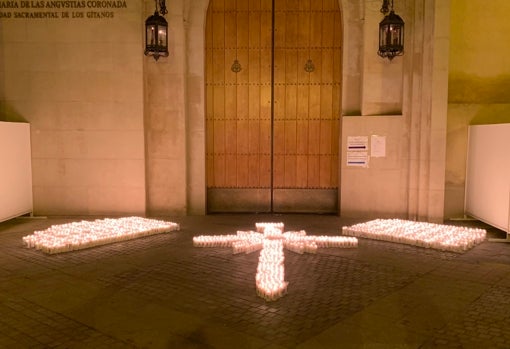 Velas ante el Santuario de Los Gitanos