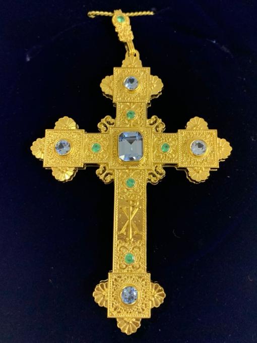 Cruz pectoral del cardenal Bueno Moreal