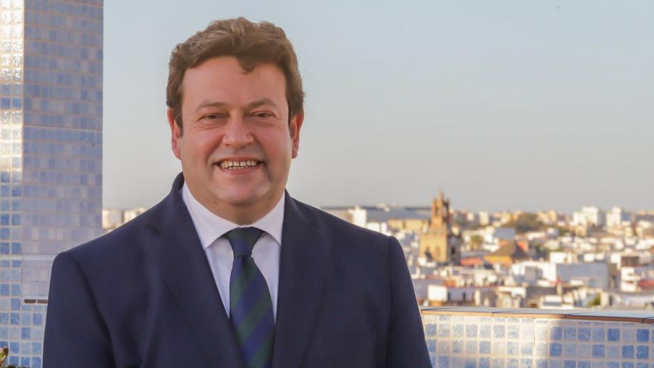 Pepe Rodríguez: «Está pendiente una actuación en el manto de salida de la Soledad»