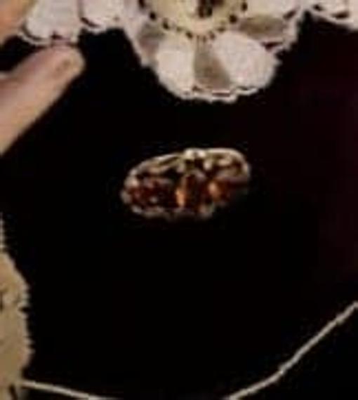 Roban joyas en los Servitas de los Palacios