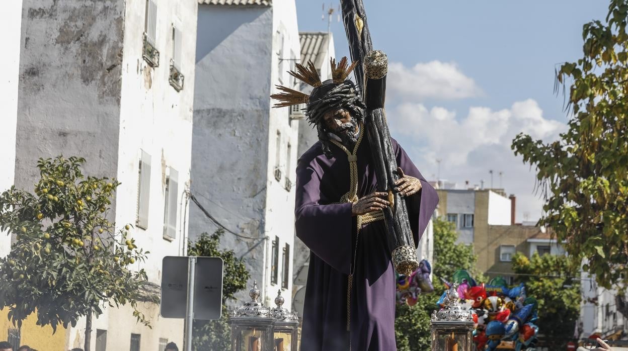 El Gran Poder por Los Pajaritos en el traslado del 23 de octubre
