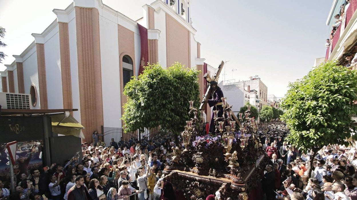 El tranvía obliga a cambiar el recorrido del Cerro