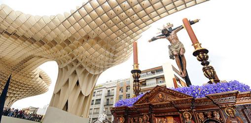 Horarios e itinerarios del Miércoles Santo de la Semana Santa de Sevilla 2022