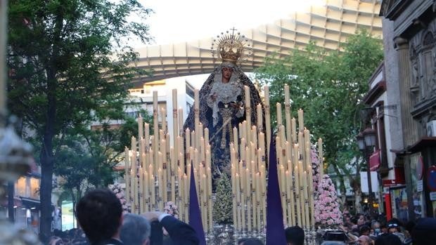Las galerías de fotos del Jueves Santo de la Semana Santa de Sevilla 2022
