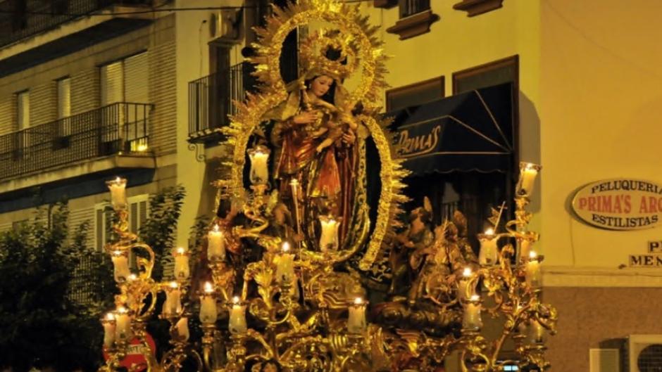 La agenda cofrade de los besamanos y procesiones del primer fin de semana de noviembre