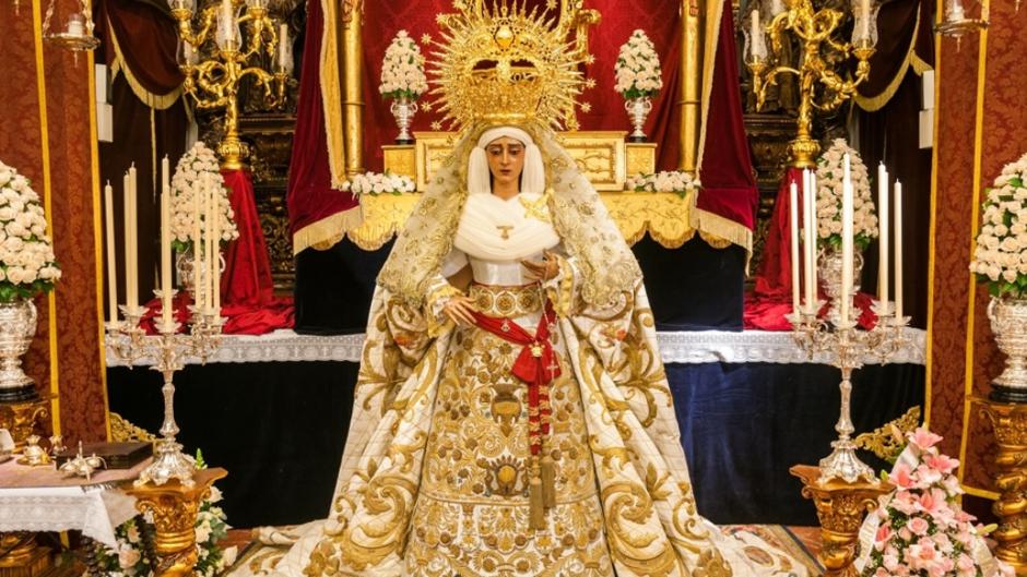 La agenda cofrade de los besamanos y procesiones del último fin de semana de noviembre