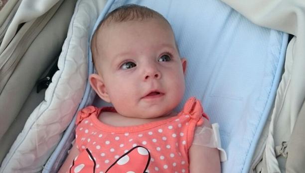 A Alexandra le han introducido un muelle en el corazón para mejorar el bombeo