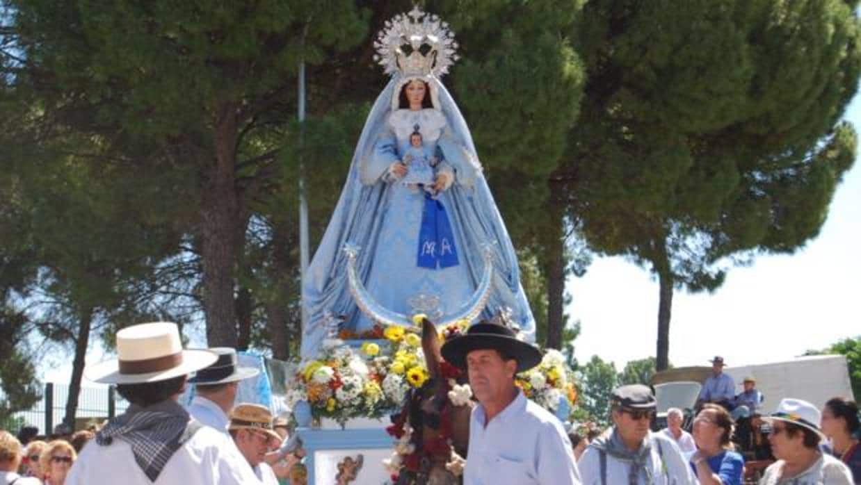 La Virgen de los Ángeles, durante una edición pasada de la romería de Nuestra Señora de los Ángeles