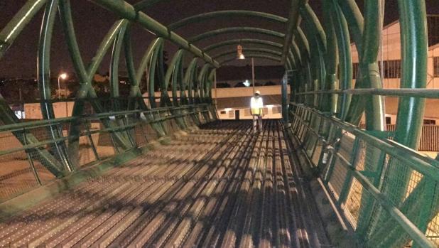 Corte total de la SE-30 en la noche de este sábado por el hormigonado de la pasarela ciclista de Tablada