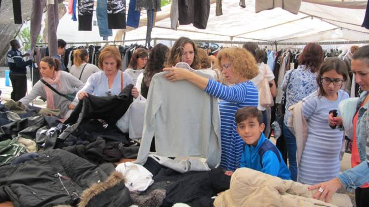 Más de 400 familias dependen en Lebrija de la venta ambulante