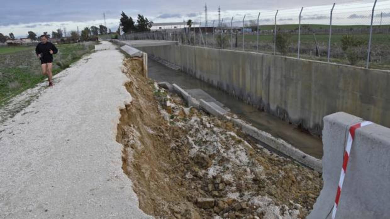 Imagen del nuevo derrumbamiento del canal de desvío del arroyo Calzas Anchas