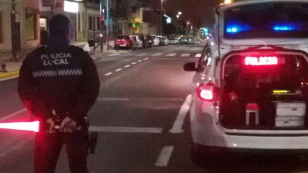 Un agente de la Policía Local de Castilleja de la Cuesta