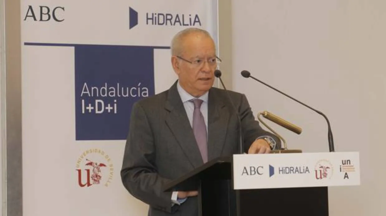 Álvaro Ybarra, director de ABC de Sevilla, hará un repaso de la actualidad del país en el foro «España a debate»