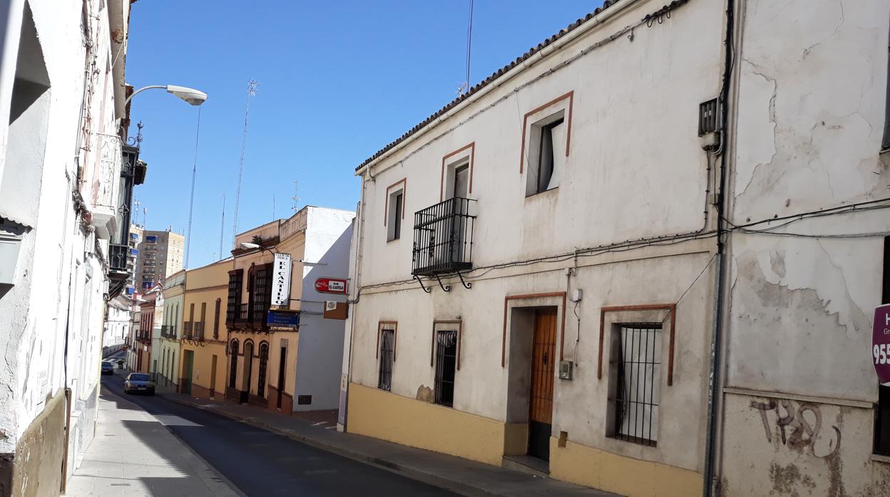 Una vivienda ocupada en la calle Herrero, junto al Ayuntamiento es uno de los focos de conflicto social