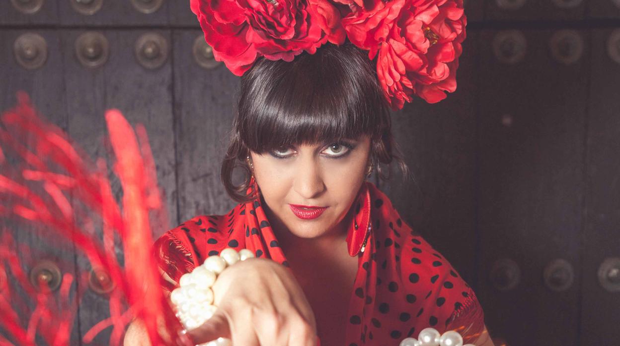 Artistas como Alejandro Sanz o Rosario Flores han pedido en las redes apoyo para la cantante utrerana Maui