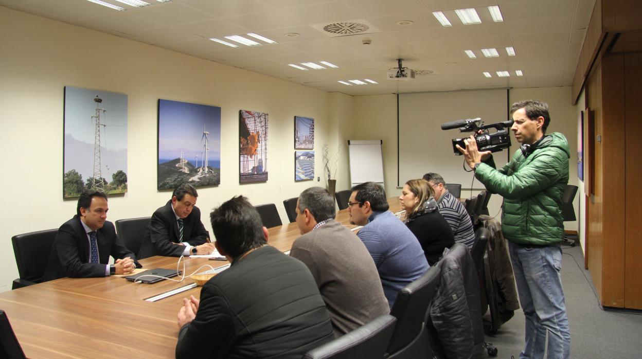 Reunión de los responsables de Endesa con los alcaldes de Pañeflor y La Puebla de los Infantes