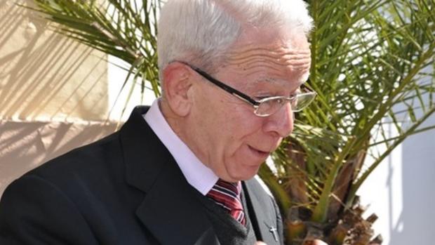 Fallece José Quirós, párroco durante 21 años de la Santa María Magdalena de Arahal
