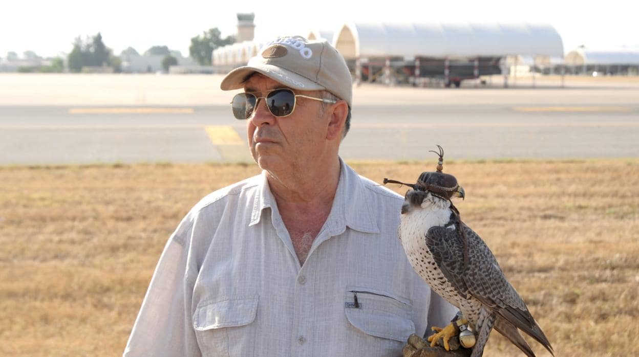 Rafael García Humanes en una foto reciente en las pistas de la Base Aérea de Morón de la Frontera