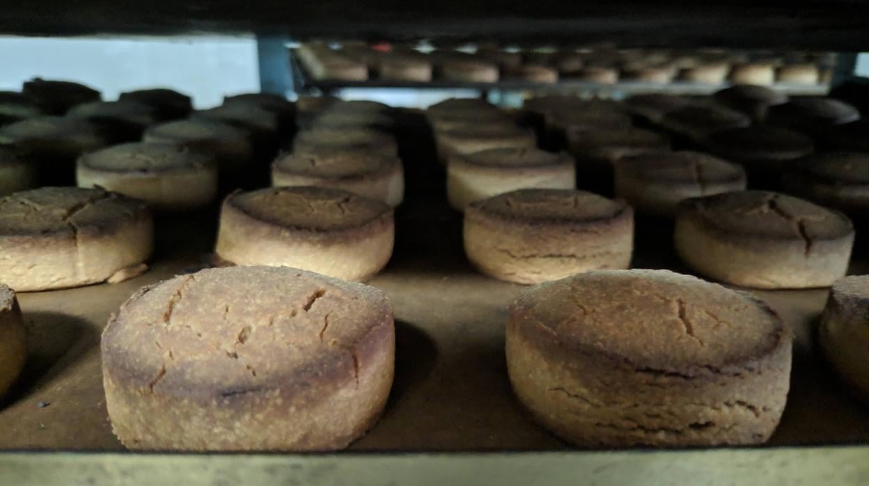 Producción de mantecados en Estepa