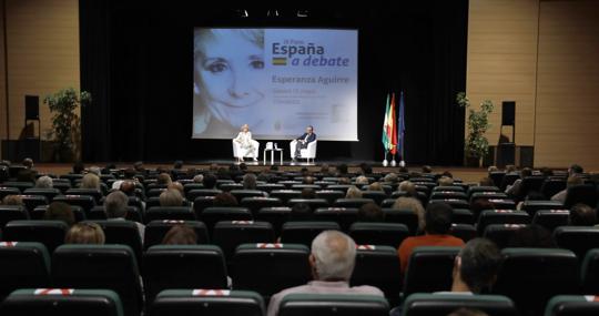 El Auditorio Municipal de Tomares durante la jornada de este jueves
