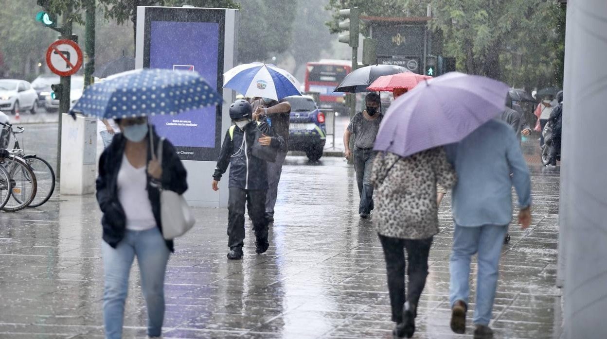 El avance del otoño dejó ayer en Sevilla unos 20 litros de lluvia