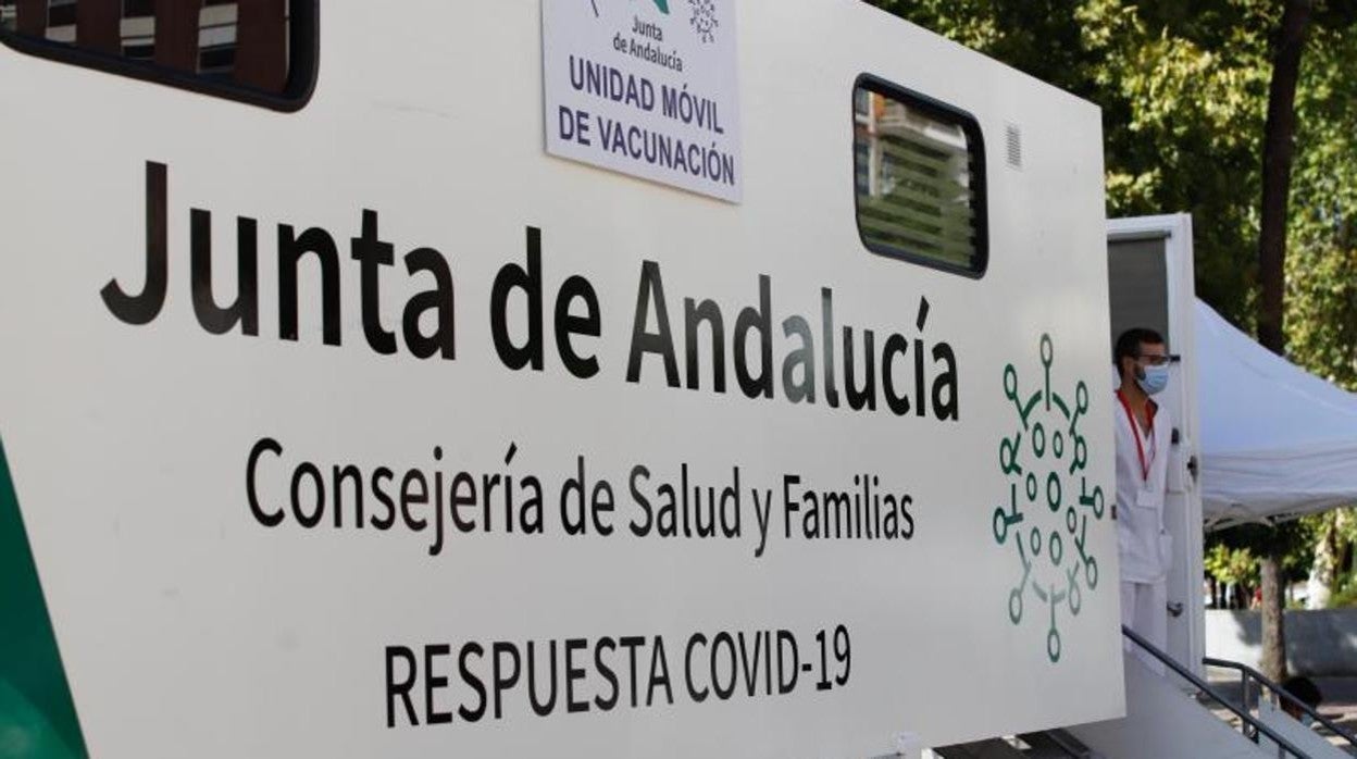 Todos los municipios sevillanos menos la capital recuperan la normalidad tras año y medio de pandemia